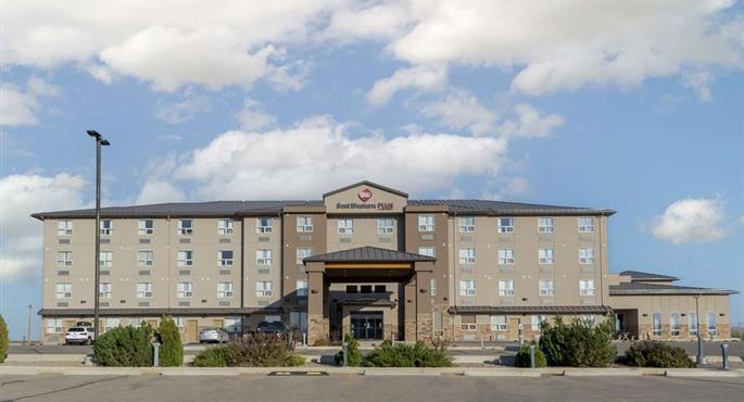 hotel in moose jaw 68030 f