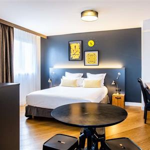 hotel in bois-colombes 93815 f