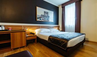 1 queen bed, executive room, wi-fi, free pay tv