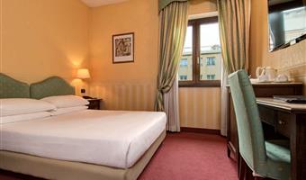 classic double room - about 20sqm, 1 queen size bed, free wifi, kettle, minibar, safe, lcd tv with sky channels