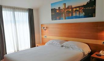 1 double bed, non-smoking, classic room, french size bed 140 cm