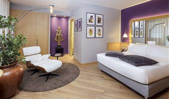 suite -1 letto king size, camere non fumatori, soggiorno, divano, 2 bagni