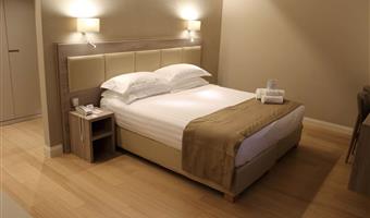 1 letto king size 1 divano letto, camera quadrupla, wi-fi ad alta velocità, cassaforte, bollitore