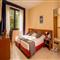 hotel roma o 98289 hp