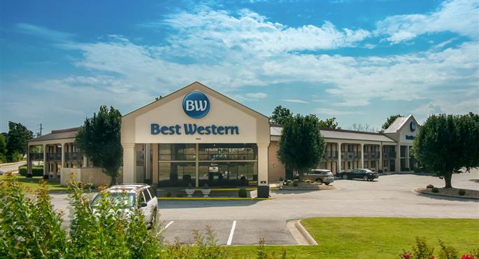 Außenansicht des Best Western Windsor Suites - Fayetteville - 04100