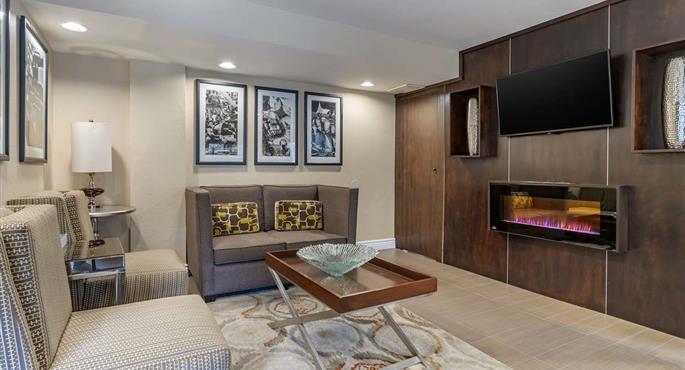 Halle des Best Western Carmel's Town House Lodge in Carmel-By-The-Sea - 05022