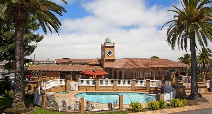 Außenansicht des SFO El Rancho Inn, SureStay Collection by Best Western - Millbrae - 05244