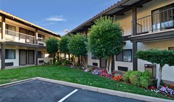 hotel in scotts valley 05443 f