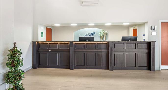 Halle des Best Western Plus Villa Del Lago Inn Patterson in Patterson - 05596