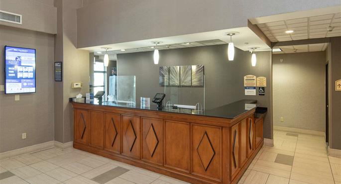 Halle des Best Western Inn & Suites San Mateo - San Francisco Airport in San Mateo - 05669