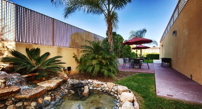 Außenansicht des Best Western Burbank Airport Inn - North Hollywood - 05694