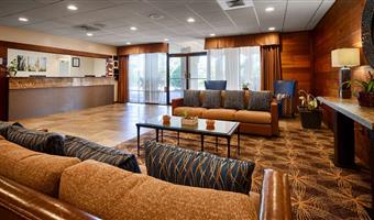 Halle des Best Western Crossroads Inn in Defuniak Springs - 10184