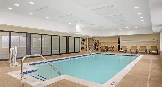 Pool des Best Western Plus Centralia Hotel & Suites - Centralia - 14215