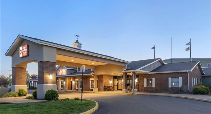 Außenansicht des Best Western Plus Steeplegate Inn - Davenport - 16083