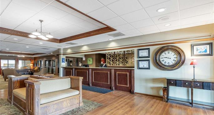 Halle des Best Western Plus Steeplegate Inn in Davenport - 16083