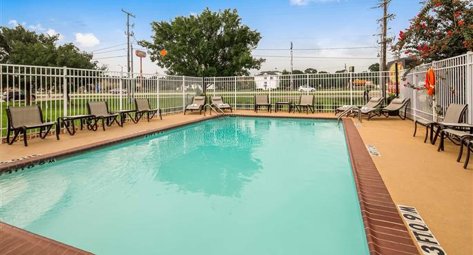 Pool des Best Western Lafayette Inn - Lafayette - 19110