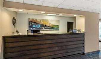 Halle des Best Western Westminster Hotel in Westminster - 21045