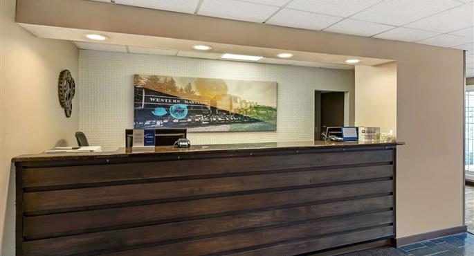 Halle des Best Western Westminster Hotel in Westminster - 21045