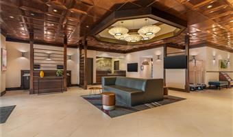 Halle des Best Western Plus Waltham Boston in Waltham - 22009