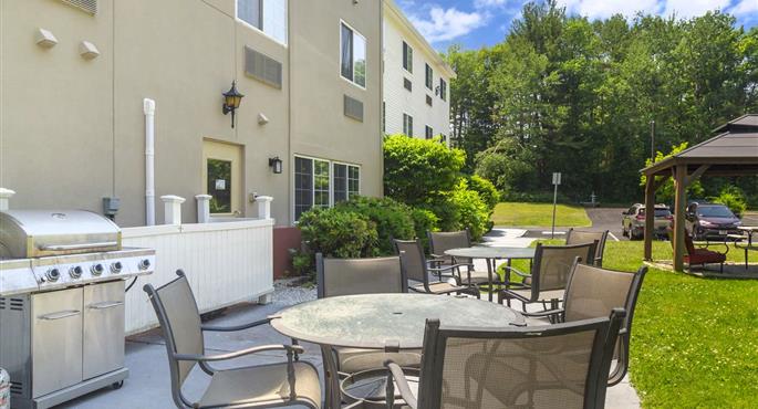 Ausstattung des Best Western Plus Berkshire Hills Inn & Suites - Pittsfield - 22060