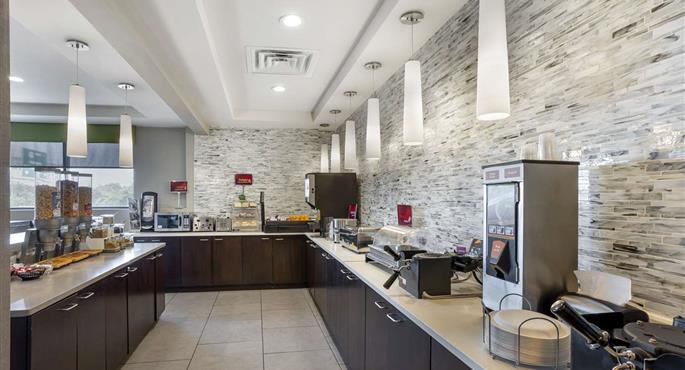 Restaurant des Best Western Plus Philadelphia-Pennsauken Hotel - Pennsauken - 31070