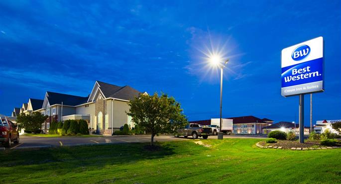 Außenansicht des Best Western Crown Inn & Suites - Batavia - 33125
