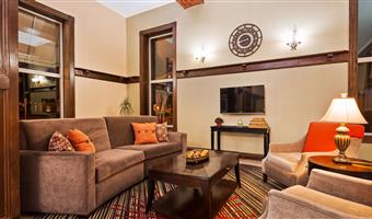 Halle des Best Western Park Hotel in Warren - 36157