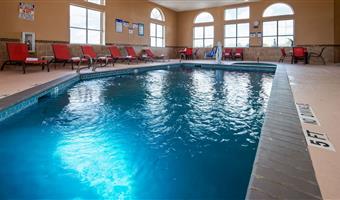 Pool des Best Western Plus Lubbock Windsor Inn - Lubbock - 44499
