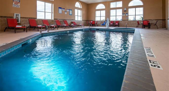 Pool des Best Western Plus Lubbock Windsor Inn - Lubbock - 44499
