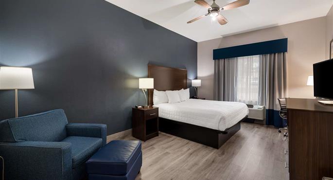 Zimmer des Best Western Plus Lake Dallas Inn & Suites - Lake Dallas - 44580