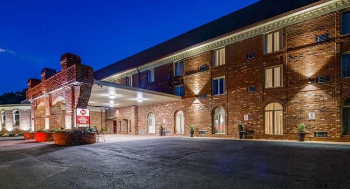 hotel in north chesterfield 47077 f