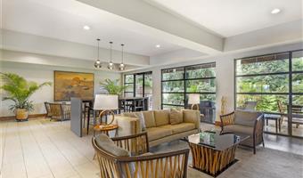 Halle des Best Western Plus Plaza by the Green in Kent - 48106