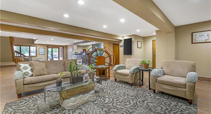 Halle des Best Western Maritime Inn in Sturgeon Bay - 50085