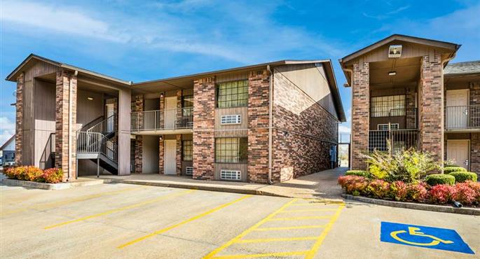 hotel in poteau 54004 f
