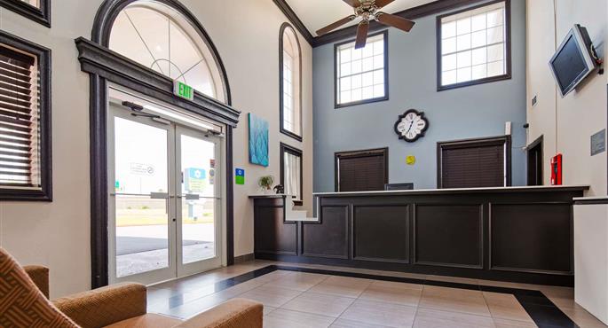 Halle des SureStay by Best Western Brownsville in Brownsville - 54014