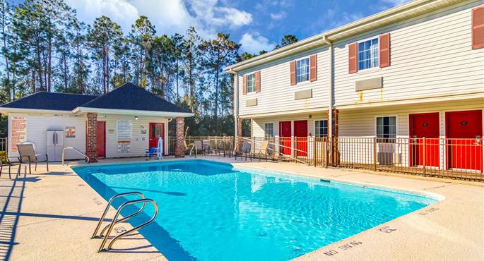 Pool des SureStay by Best Western Brunswick - Brunswick - 55138