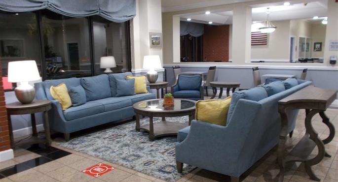 Halle des SureStay Plus by Best Western St Marys Cumberland in St.Marys - 55148