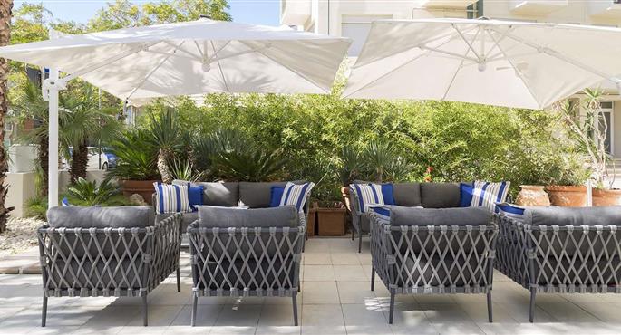 Bar oder Lounge des Hotel Bellevue, Sure Hotel Collection by Best Western - Pesaro - 56324