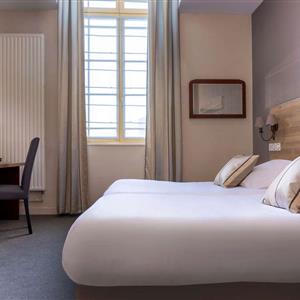 hotel in montreuil sur mer 93677 f
