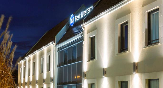 Außenansicht des Best Western Hotel La Mare O Poissons - Ouistreham - 93713