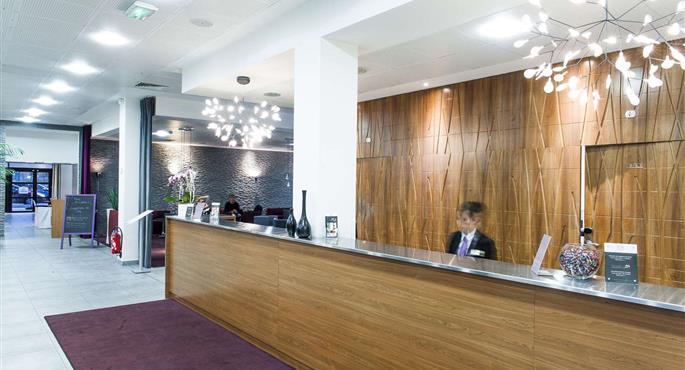 Halle des Best Western Plus Paris Velizy in Velizy Villacoublay - 93796