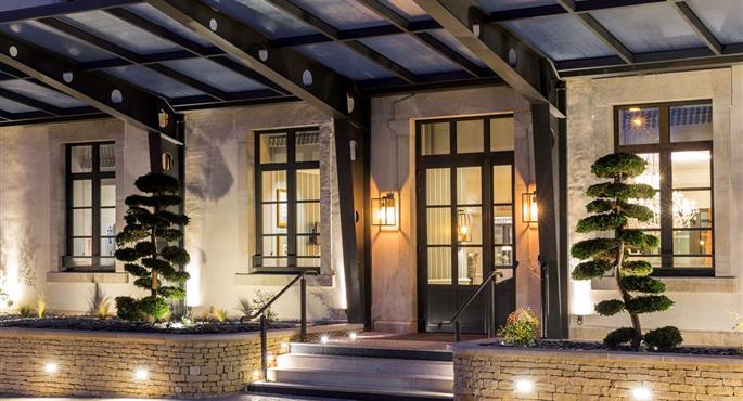 Außenansicht des Best Western Premier Hotel & Spa Les Sept Fontaines - Tournus - 93894