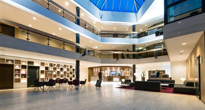Halle des Best Western Plus Parkhotel Velbert in Velbert - 95353