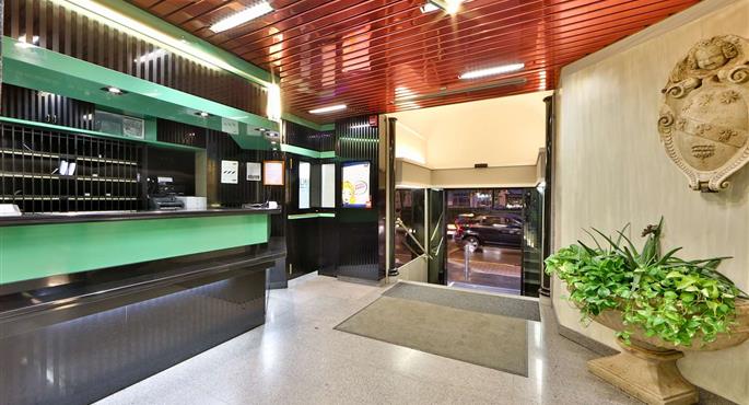 Halle des Hotel Astoria, Sure Hotel Collection by Best Western in Mailand - 98204