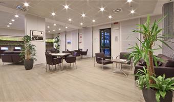 Halle des Best Western Plus BorgoLecco Hotel in Milano Arcore - 98321