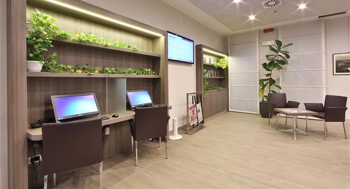 Businesscenter des Best Western Plus BorgoLecco Hotel - Milano Arcore - 98321