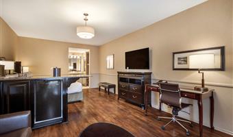 suite - 1 kingsize-bett, raucherzimmer, sofabett, wet-bar, mikrowelle und minikühlschrank, komplettes frühstück