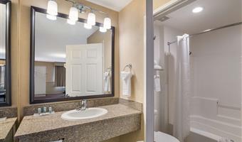 suite - 1 kingsize-bett, raucherzimmer, sofabett, wet-bar, mikrowelle und minikühlschrank, komplettes frühstück