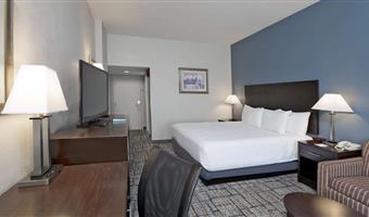1 kingsize-bett, nichtraucher, executive-etage, led-fernseher, schreibtisch, high-speed-internetzugang, komplettes frühstück