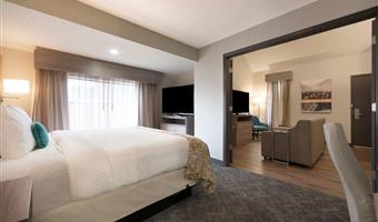 suite - 2 kingsize-betten, nichtraucher, ein schlafzimmer, loft, sofabett, voll ausgestattete küche, nur treppenzugang, komplettes frühstück